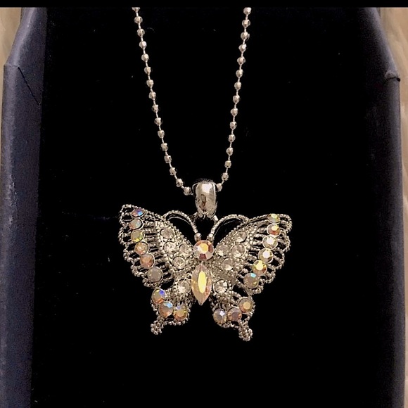 Small & Sparkly Butterfly - Picture 2 of 3